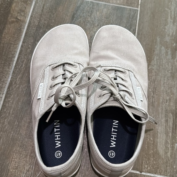 Whitin Mens Wide Toe light Gray Canvas Sneaker Size US 8W/EU41 - Picture 8 of 8